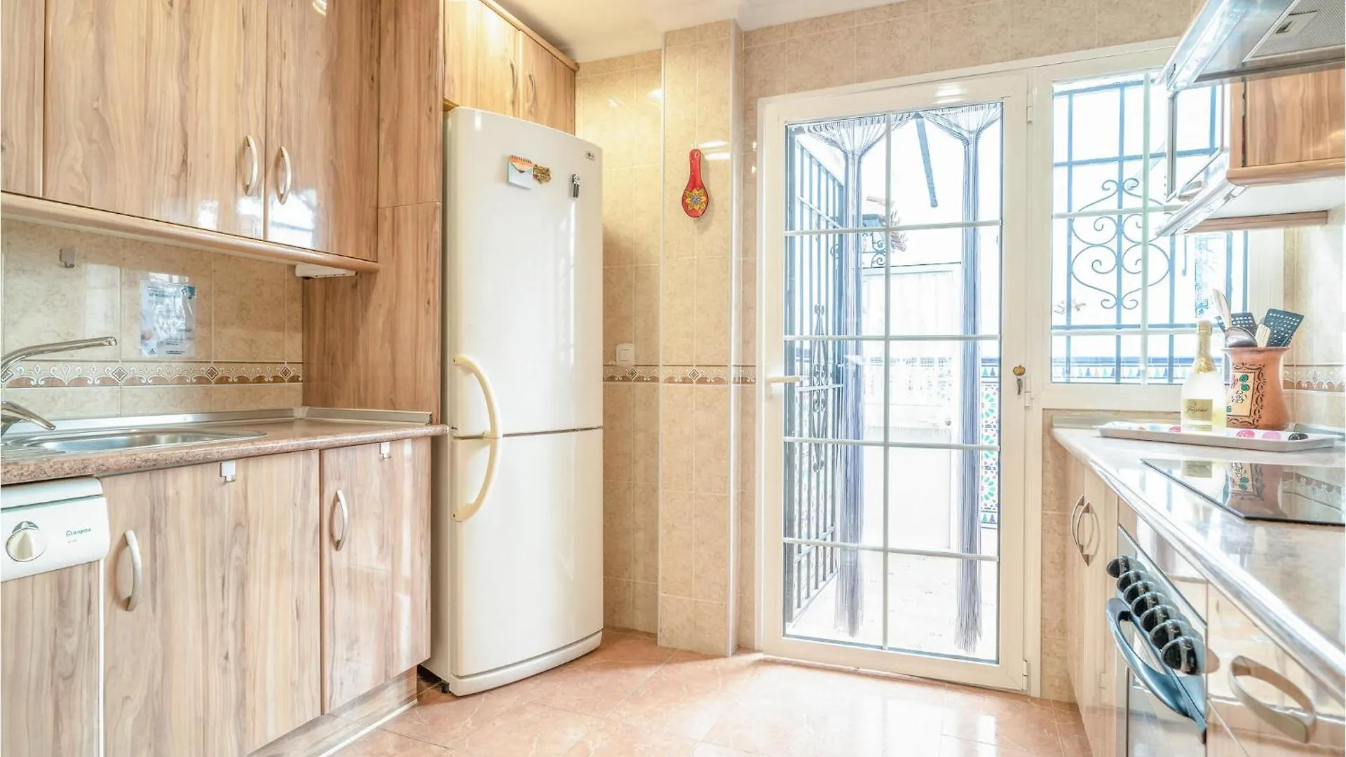 Beautiful Home In Nerja With Kitchenette Holiday home